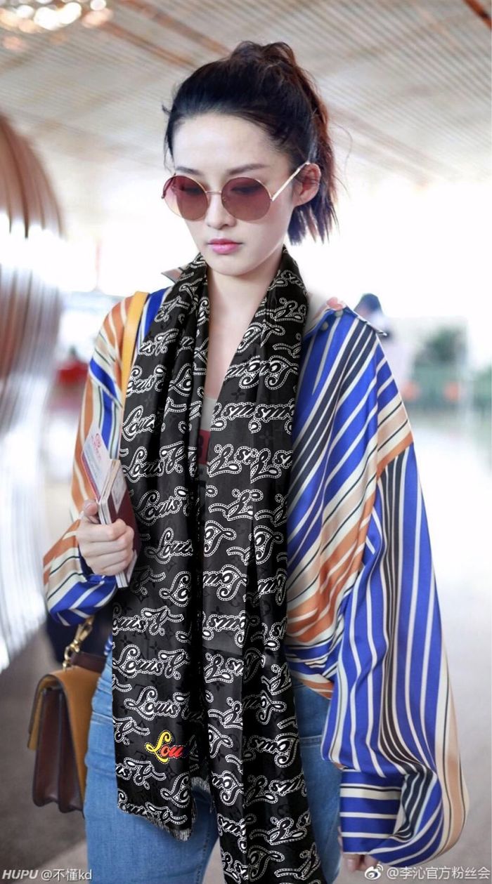 Louis Vuitton Scarf LVS00056